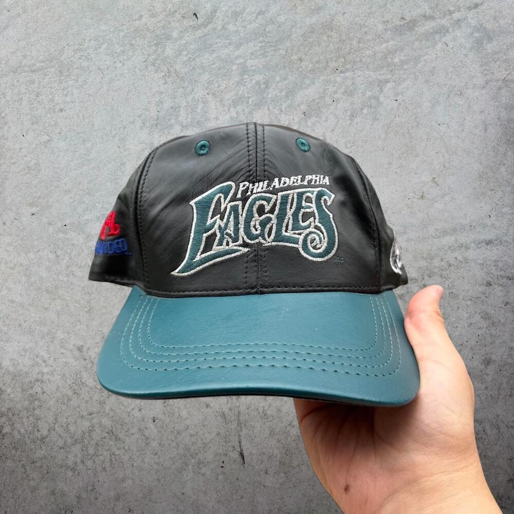 Vintage philadelphia eagles black leather